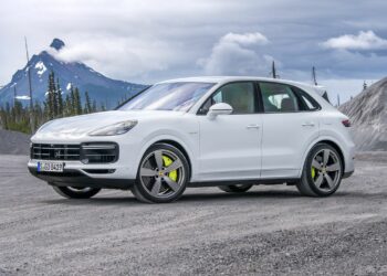 Porsche joins the race to develop hybrid prototype