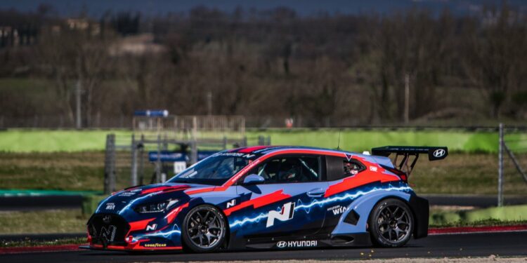 Hyundai llega listo a Vallelunga para la primera batalla de la PURE ETCR