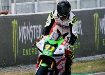 MotoE: Miquel Pons aguantó la presión de novato y se impuso en Barcelona