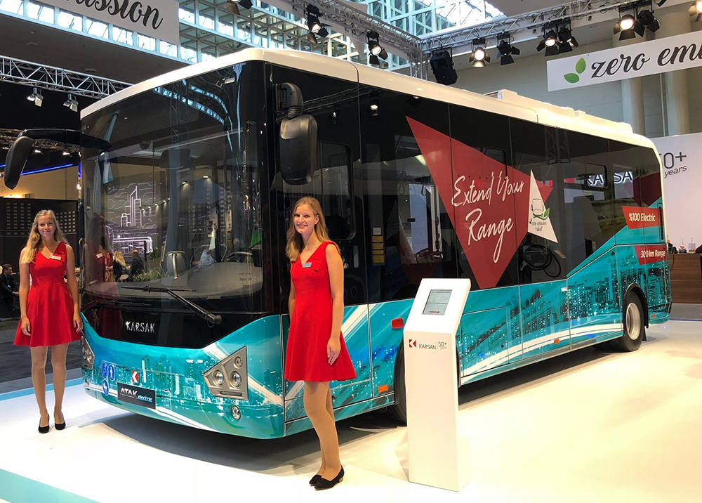 La imagen tiene un atributo ALT vacío; su nombre de archivo es bus.jpg