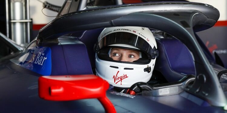 Alice Powell joins Formula E with Virgin Racing