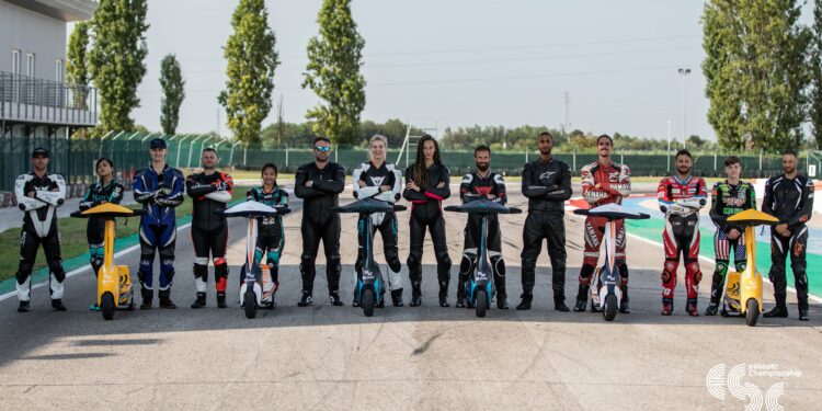 Pilotos de distintas categorías se fusionan para participar en el gran debut de la eSkootr Championship