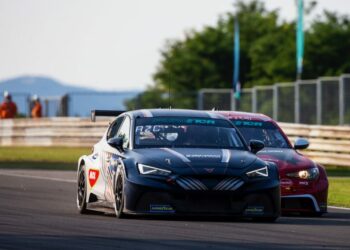 Eng and Azcona Ended on Saturday at the Hungaroring as Leaders