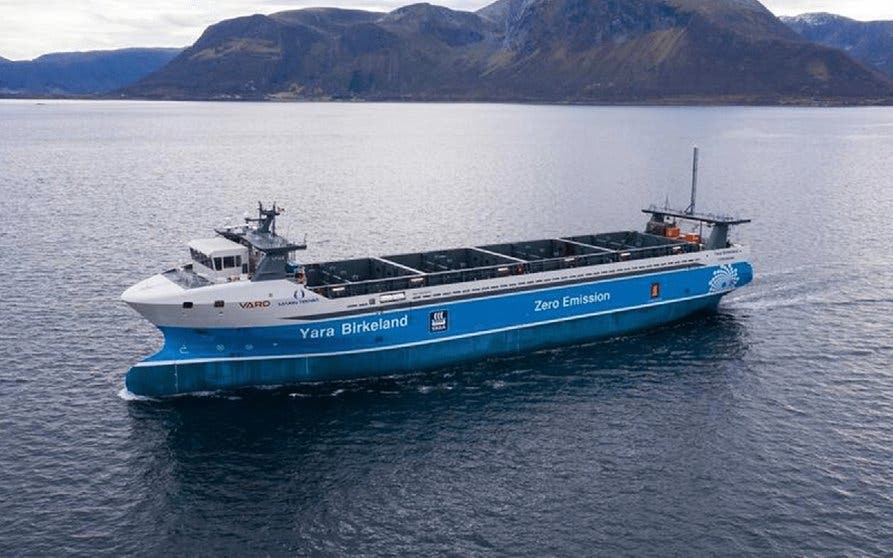 La imagen tiene un atributo ALT vacío; su nombre de archivo es barco-2-1.jpg