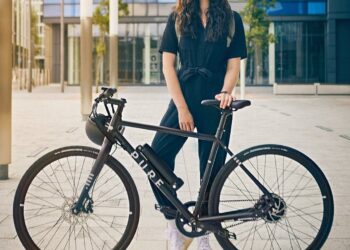 Pure Electric debuts on the E-bike Market