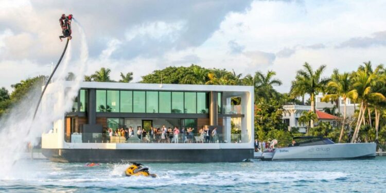 ¿Un yate o una mansión? Conoce la embarcación eléctrica más lujosa del mundo