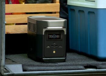 Crean potente batería portátil que se recarga con el sol