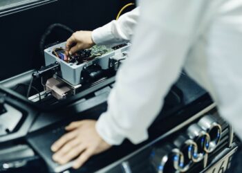 Ford Partners with Redwood Materials to Set Up a Battery Recycling Program