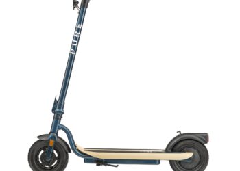 Pure Electric utiliza madera para llevar los scooter al siguiente nivel