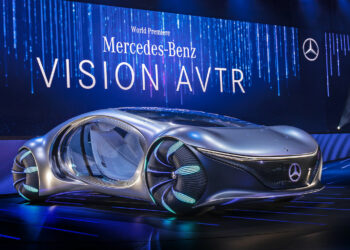 Mercedes-Benz Vision AVTR will let you Control the Car with your Thoughts