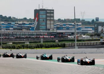 How Formula E Transforms Urban Roads into Circuits?