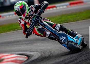 Así es una vuelta a bordo del S1-X, scooter oficial del eSkootr Championship