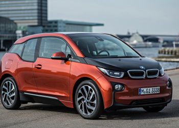 BMW Seeks to Double Electric Vehicle Sales by 2022