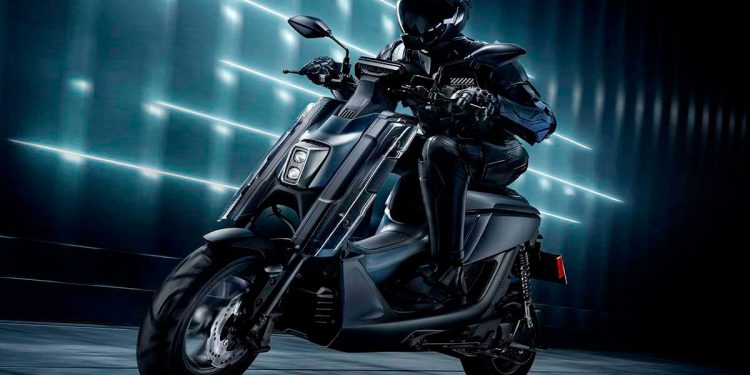 Electro Motive Fighter: The New Yamaha Scooter with Gogoro Batteries