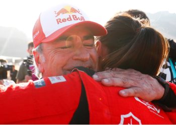 ¿Cerca de ganar una carrera? ACCIONA | Sainz XE Team fue rápido en el Desert X Prix