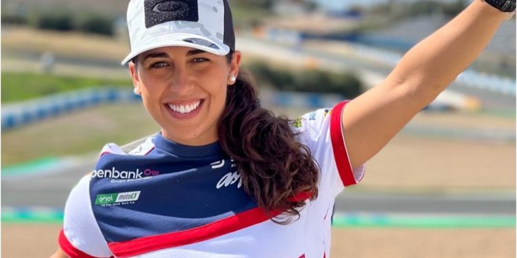 María Herrera: «Quiero que otras mujeres sean exitosas en las carreras»