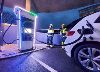 ABB and Eviny to Install Chargers Capable of Refueling 100% of Energy in Less than 15 Minutes