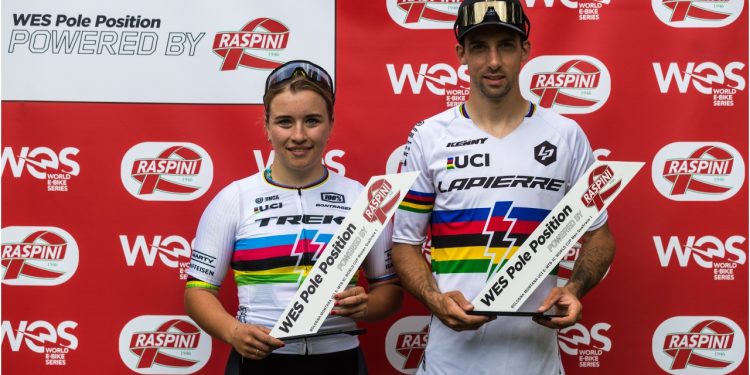 Jérôme Gilloux vuelve a dominar WES en Bolonia; Justine Tonso y Nicole Göldi dividen honores