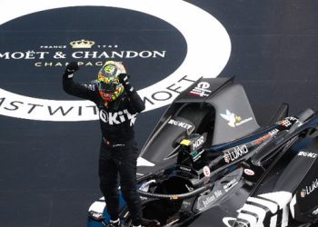 Mortara Recovers and Triumphs on the First Day of Berlin