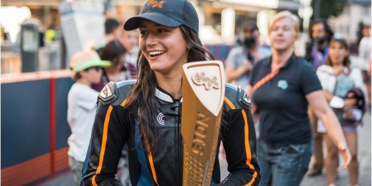 Sara Cabrini and The Epic First Win Battle in eSkootr Championship: “No, This Time You Don’t Pass Me!”