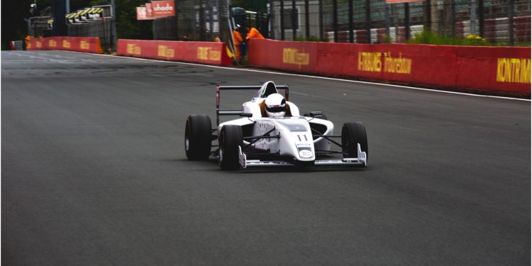 Ellis Spiezia y Cameron Hawes hacen historia en ERA Championship