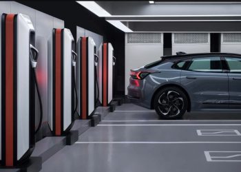 Geely Promises 300 km of Range in Just 5 Minutes