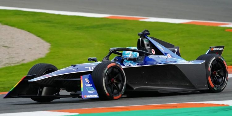 Maserati’s Guenther Dominates First Test Session