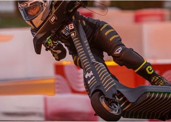 S1-X al detalle: La máquina que sorprende en el debut de eSkootr Championship