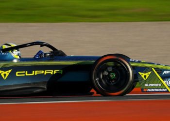 Nico Mueller pierde los puntos a última hora en Mónaco