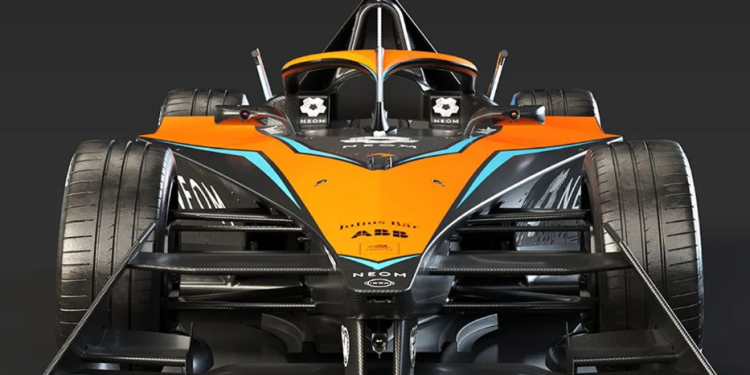 Hughes and Ticktum Win “ABB Driver of Progress” Award