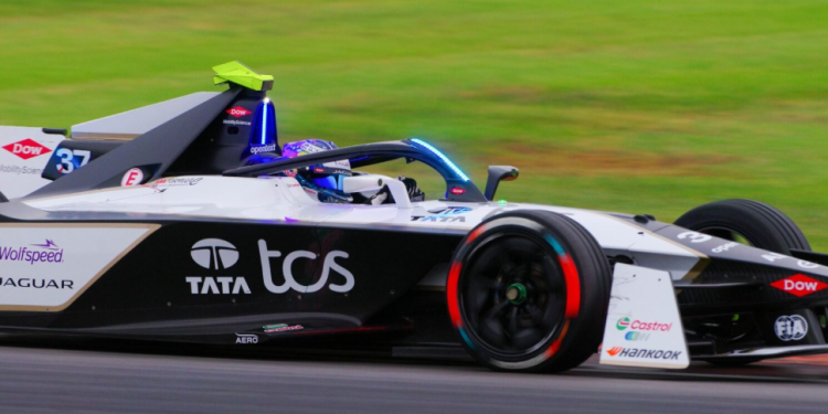 Nick Cassidy Leads Pre-Season Testing
