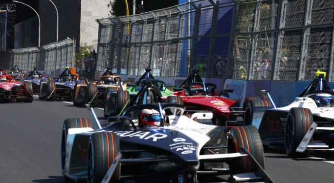 Jaguar Racing sale fortalecido de las pruebas en Valencia