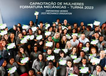 Formula 1: More than 100 Women from Vulnerable Backgrounds Graduate as Mechanics