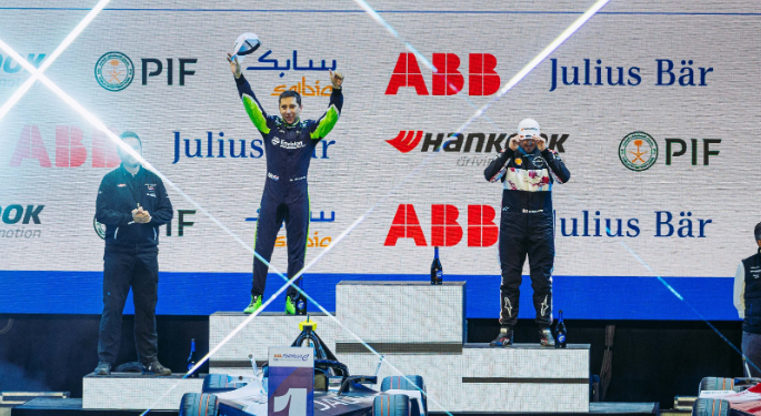 Robin Frijns Returns to Podium in Formula E