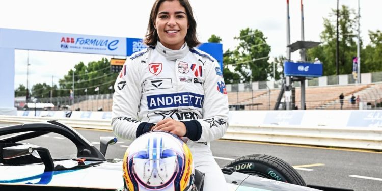 Piloto femenina se roba el show en el E-Prix de Portland