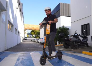 AIMPLAS Unveils Smart Electric Scooter That Uses Plastronics to Boost Safety and Sustainability